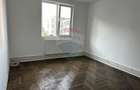 Apartament cu 4 camere decomandat în Central - 2