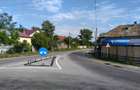 Casa de vanzare la Strada + Pamant . Septebrie . - 6