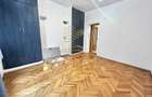 Apartament cu 3 camere semidecomandat în Central - 6