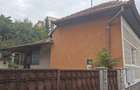 Casă cu 4 camere în Cetate - 1