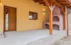 Proprietate si cu potential investitional, 2 imobile, vila 500 mp si casa renova