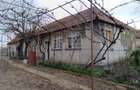 Casa batraneasca de vanzare - 4
