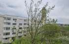 Podul cu Lan?uri- Zona Nord- 2 camere decomandate- etaj intermediar - 8