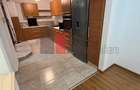 Apartament cu 3 camere semidecomandat în 1 Mai - 10