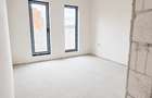 Casă cu 4 camere cu Teren 300 Mp în Central - 3