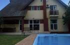 Casă individuală cu 7 camere cu Canalizare în Iancu Nicolae - 2