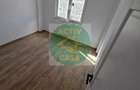 Apartament cu 3 camere decomandat în Roman - 3