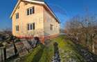 Casă cu 5 camere cu Teren 945 Mp în Brădești - 3