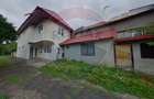 Casă individuală cu 3 camere cu Canalizare în Central - 1