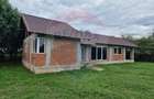 Casă la rosu spre vânzare,  Busag, acces privat - 1