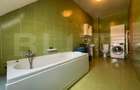 Apartament 3 camere, parcare, 68 mp, zona Porii