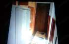 vind apartament cu doua camere semidecomandat etaj doi zona stadion D5 - 2