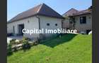 Casă cu 7 camere cu Garaj în Brebi - 4