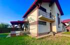 Casă individuală cu 5 camere cu Garaj în Exterior Vest - 1