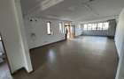Spațiu comercial, de 67.809997558594 mp, în Florești - 2