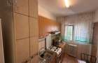 Apartament cu 3 camere decomandat în P-ța Victoriei - 12