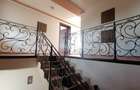 Casă cu 7 camere cu Teren 400 Mp în Domnești - 12