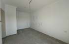 Apartament 3 camere - bucatarie separata - curte proprie - 4