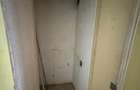 Apartament cu 3 camere decomandat în Roman - 9