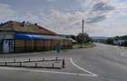 Casa de vanzare la Strada + Pamant . Septebrie . - 2