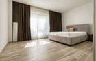 Doua case premium, intr-o zona linistita de langa padure