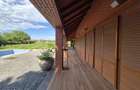 Proprietate exclusivista cu 7.000 mp teren, piscina si multiple spatii