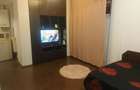 Studio cochet tineretului
