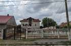 Casă cu 6 camere în Găești - 2