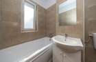 Vand apartament Nou cu trei camere