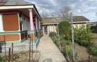 Casă cu Teren 1263 Mp în Valea Mărului
