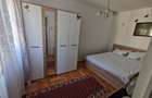 Apartament cu 3 camere de vanzare.