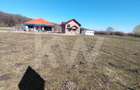 Teren intravilan de vanzare sau schimb cu ap. 2 camere+diferenta - 1