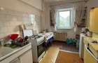 Apartament 3 camere etajul 1/8 in ZonaPiata Moldovei - Km 0
