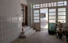 Vind casa cu 8 camere ,2 curti ,anexe, , mobilata - 2