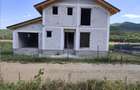 Casă cu 4 camere în Central - 1