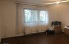 Casa cu 6 camere, curte ?i siguran?a maxima