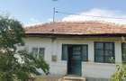 Casă cu 2 camere cu Teren 6000 Mp în Central - 1