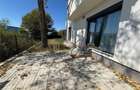 Apartament cu 2 camere si curte proprie