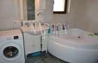 Casa 4 camere de vanzare in Floresti