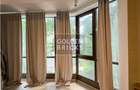 Apartament în vilă | 5 Camere | Curte | Acces dedicat | Parcare