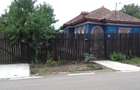 Vand teren extravilan. , intravilan cu. casa. demolabila in. Surlari