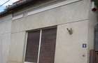 Proprietar vand casa singur in curte semicentral - 9