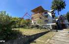Vila de vanzare, teren 3100 mp, 7 camere, 6 grupuri sanitare, 3 CT, an - 9