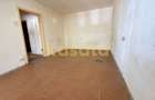 3 camere | Etaj 1 | 2 băi | 2 debarale | Decomandat | Zona Vitan