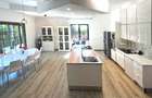 Casă individuală cu 5 camere cu Teren 3250 Mp în Bălteni - 2
