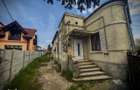 Casa in zona centrala, 4 camere, 2 bai, curte cu acces masina - 1