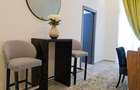 Inchiriez apartament 3 camere in zona ultracentrala - 1