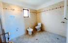 Casă cu 5 camere cu Teren 800 Mp în Calea Moinești - 10