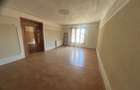 Casă cu 13 camere cu Teren 1000 Mp în Central - 12