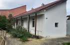 Casă cu 3 camere în Central - 2 Casă cu 3 camere în Central - 2